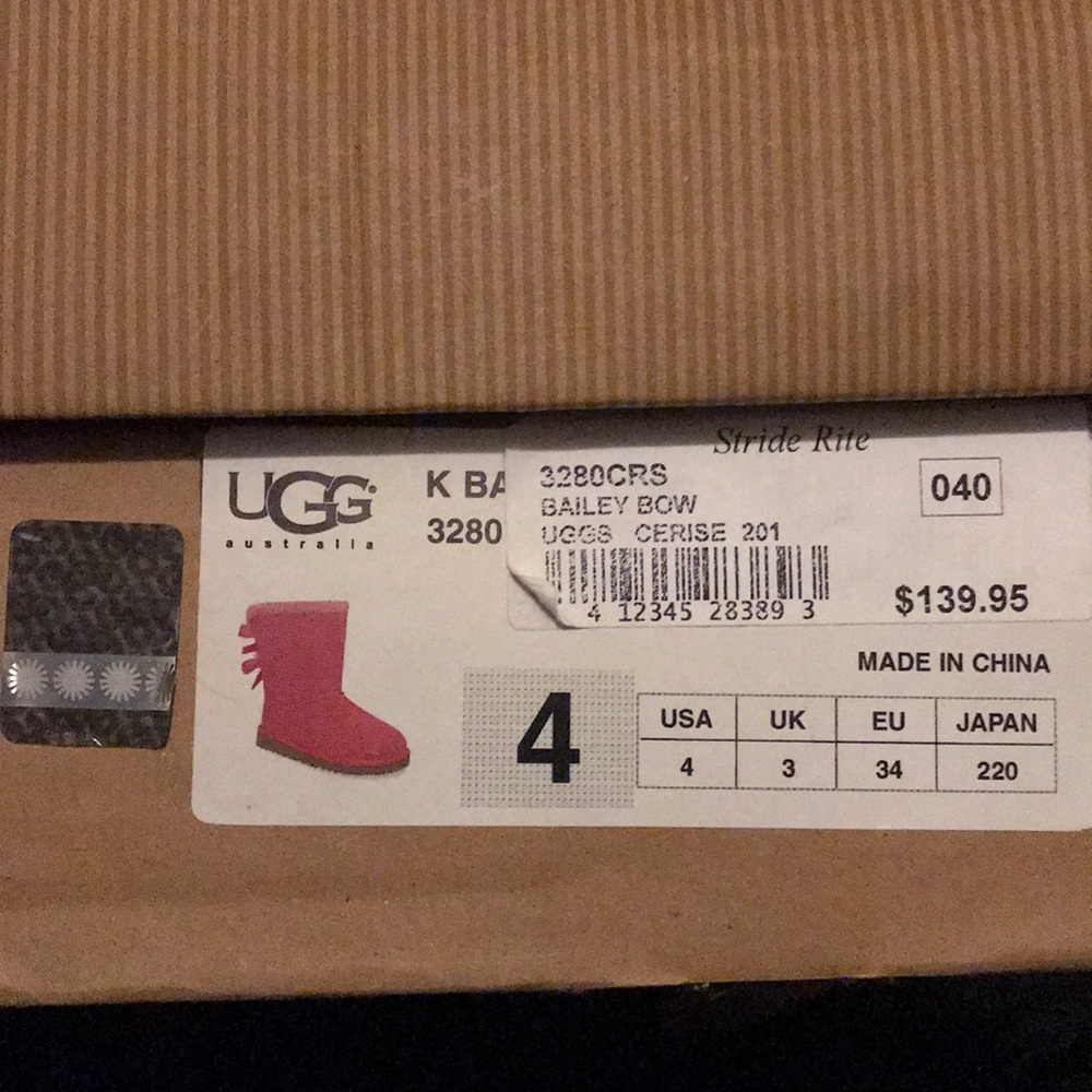 Pink uggs